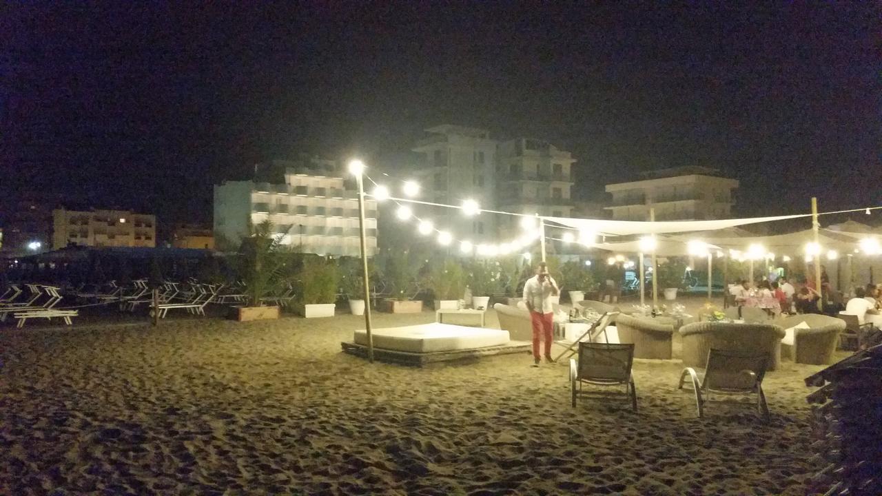 Hotel Marco Лидо-ди-Савио Экстерьер фото